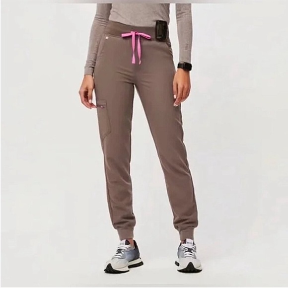 Figs Pants - FIGS Zamora Jogger Scrub Pants™ Smokey Taupe Size SMALL TALL Limited Edition